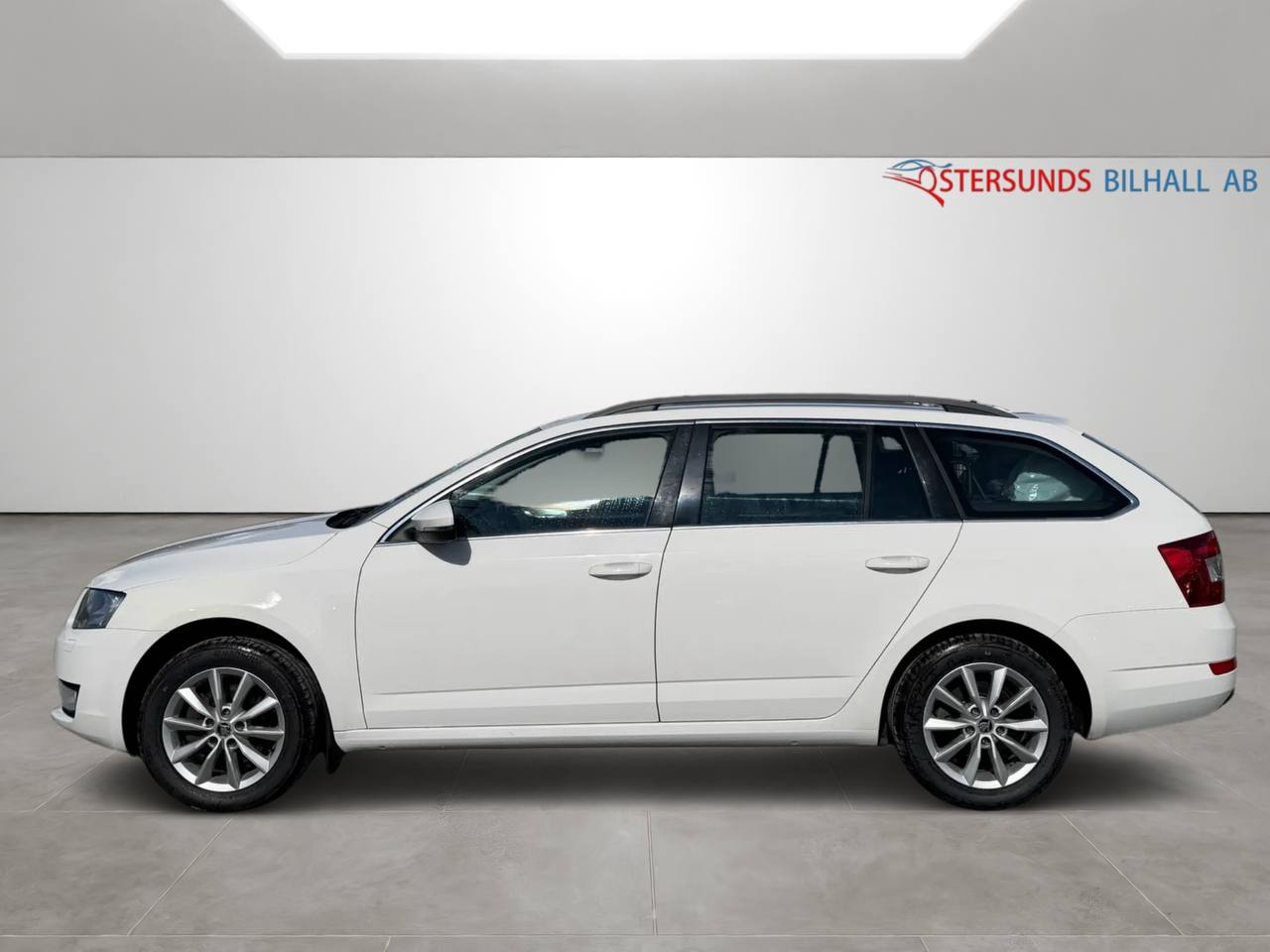 Skoda Octavia Kombi 1.6 TDI 4x4 Ambition Euro 6 Fullt servad D-värm