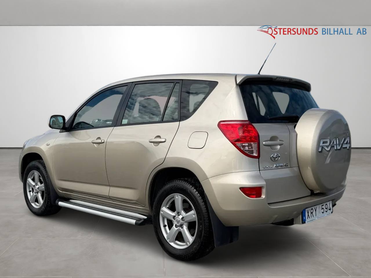Toyota RAV4 2.0 VVT-i 4x4 Euro 4 Ny servad 2brukare sen ny