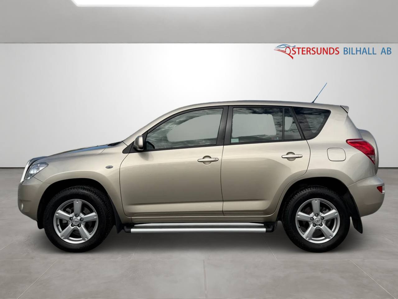 Toyota RAV4 2.0 VVT-i 4x4 Euro 4 Ny servad 2brukare sen ny