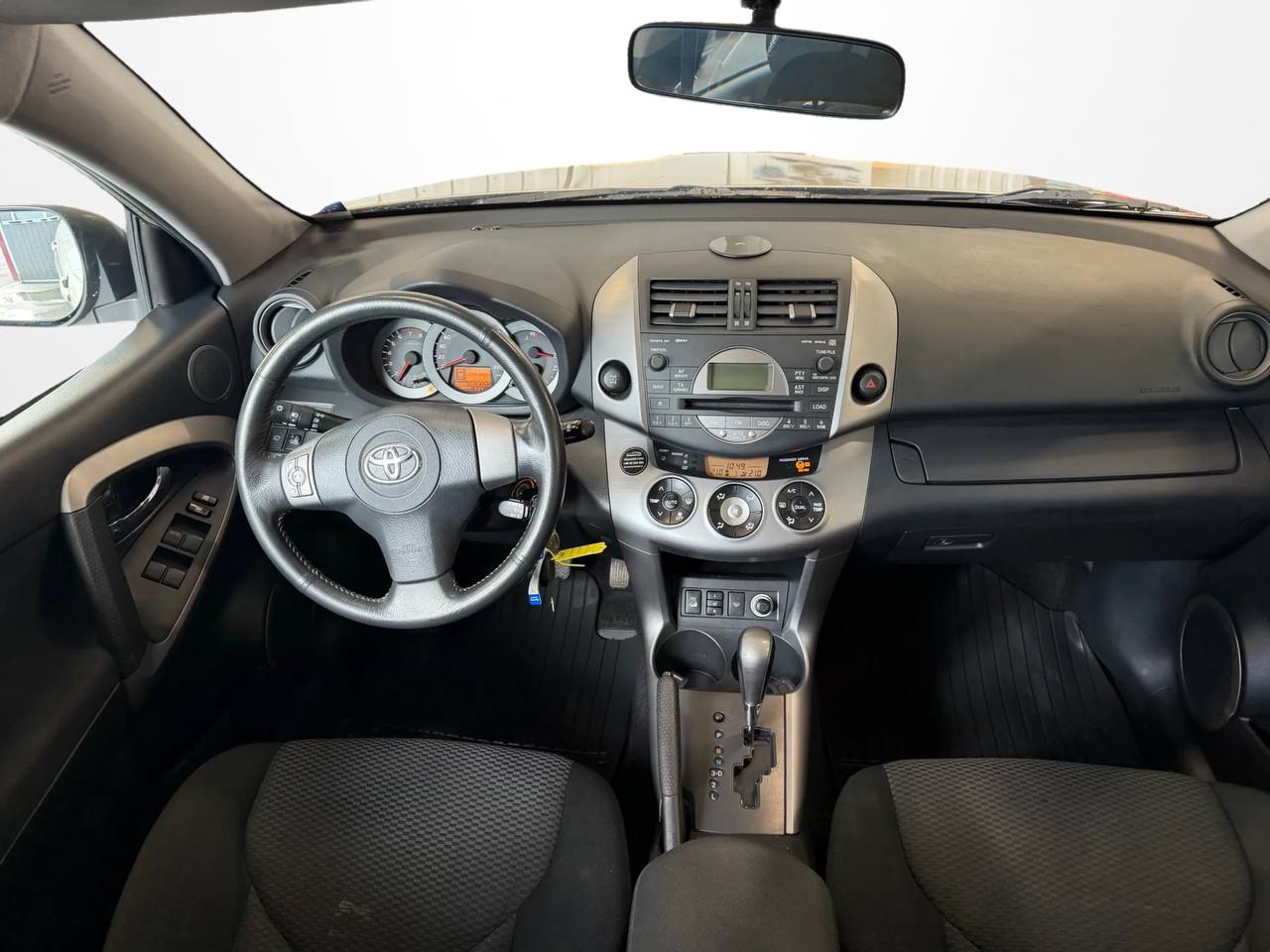 Toyota RAV4 2.0 VVT-i 4x4 Euro 4 Ny servad 2brukare sen ny