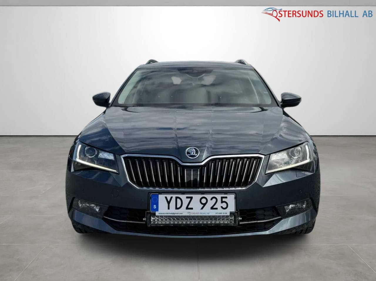 Skoda Superb Kombi 2.0 TDI 4x4 SCR L&K Backkamera dragkrok