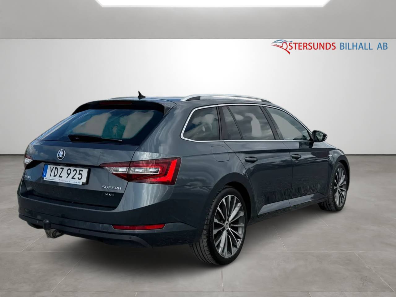 Skoda Superb Kombi 2.0 TDI 4x4 SCR L&K Backkamera dragkrok