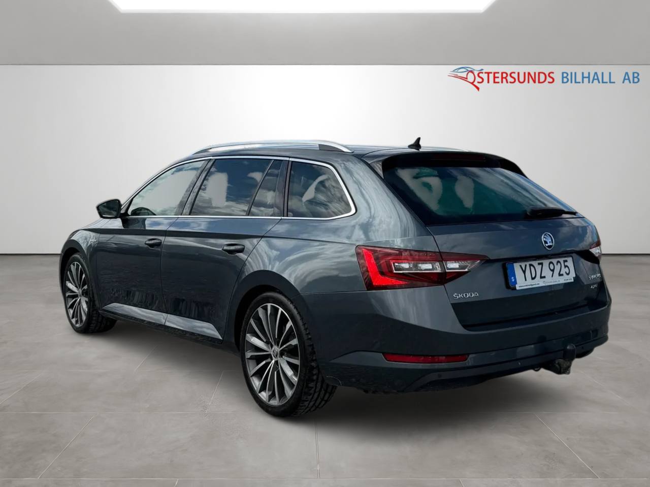 Skoda Superb Kombi 2.0 TDI 4x4 SCR L&K Backkamera dragkrok