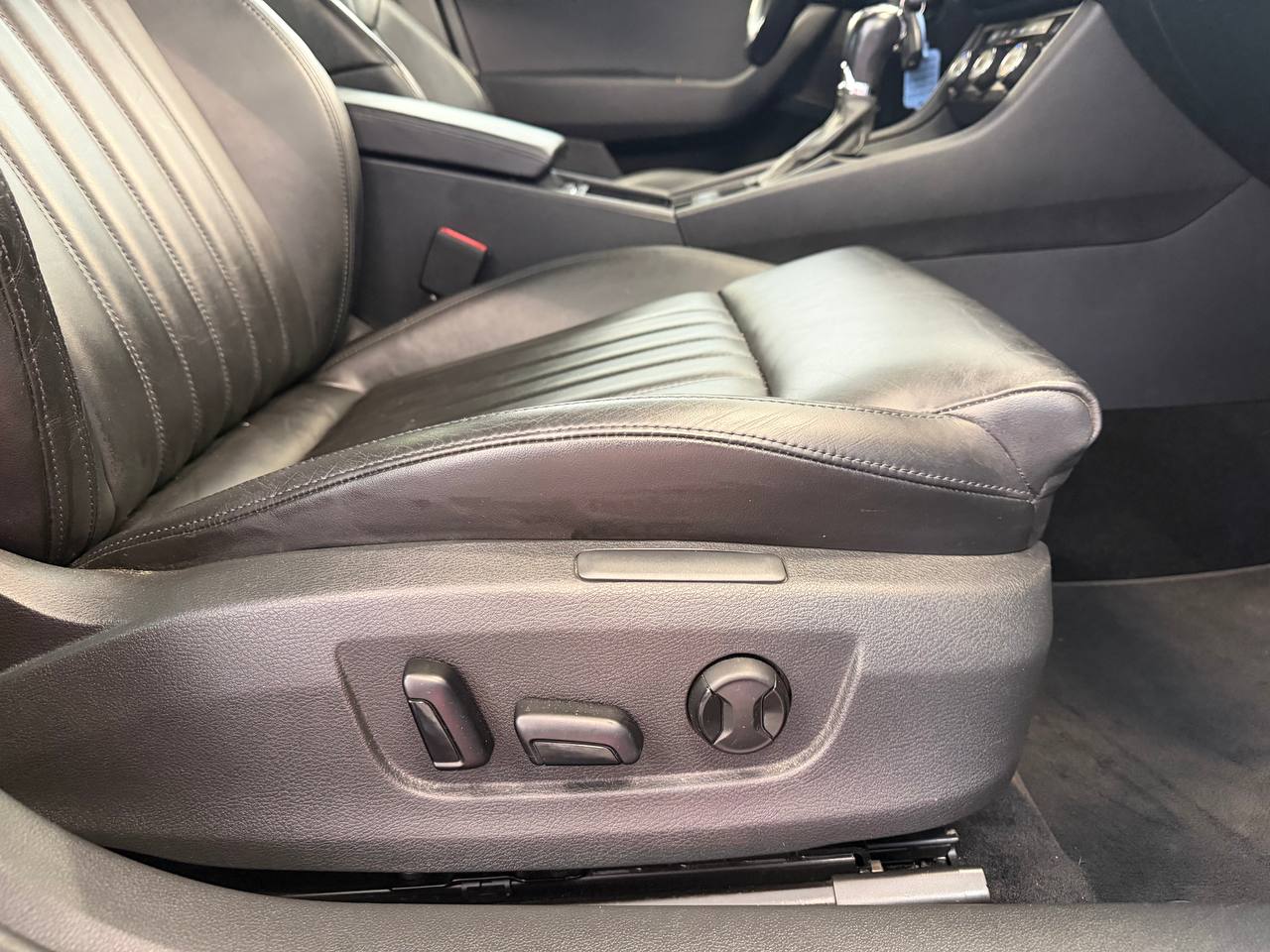Skoda Superb Kombi 2.0 TDI 4x4 SCR L&K Backkamera dragkrok
