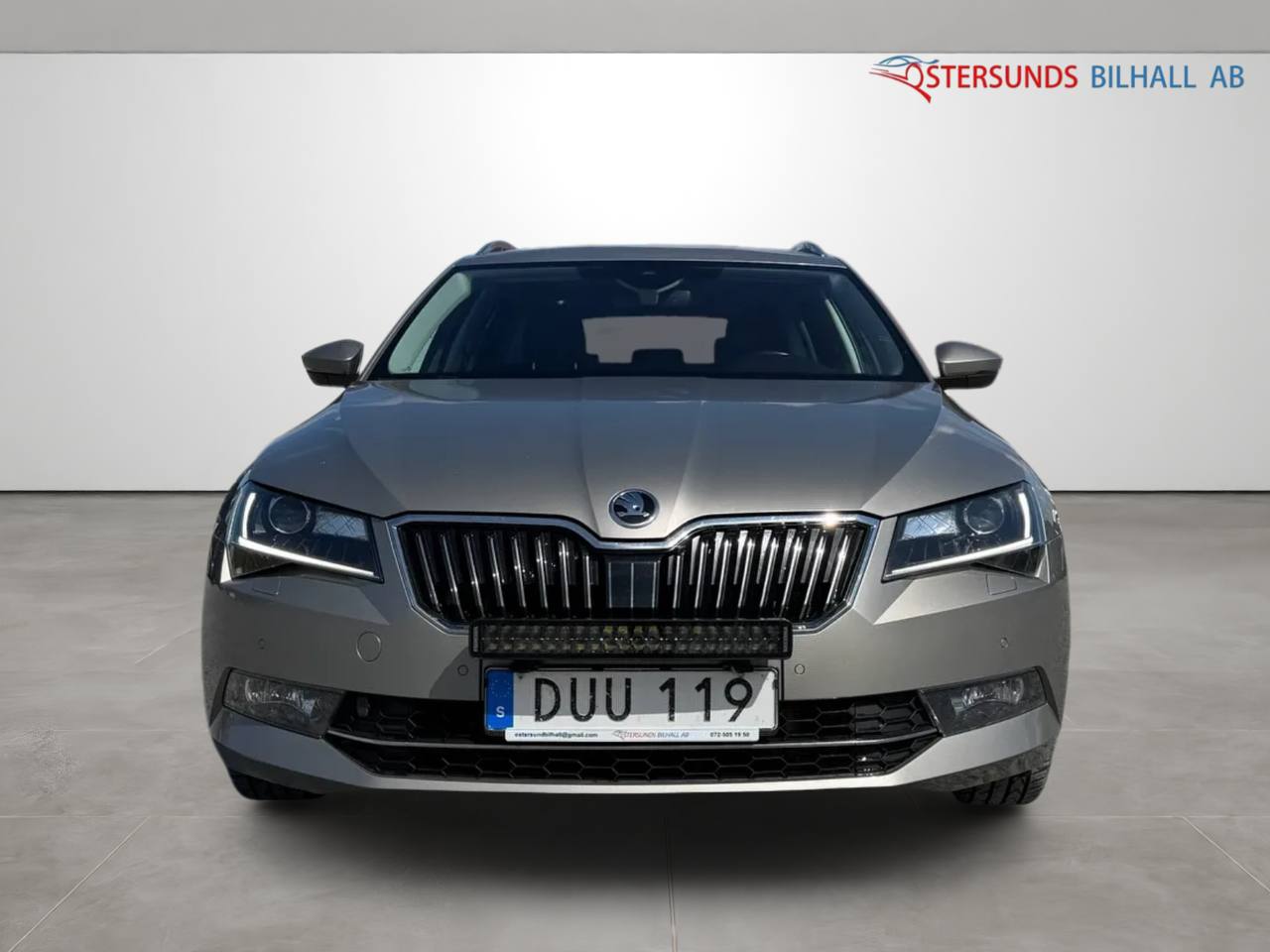 Skoda Superb Kombi 2.0 TDI 4x4 L&K Euro 6 Ny kamrem dragkrok kamera
