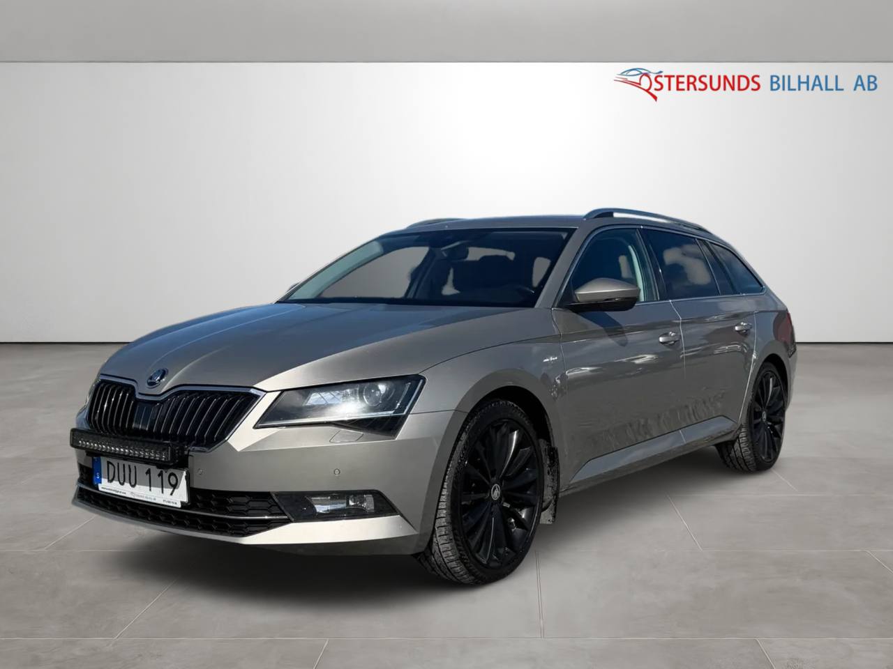 Skoda Superb Kombi 2.0 TDI 4x4 L&K Euro 6 Ny kamrem dragkrok kamera