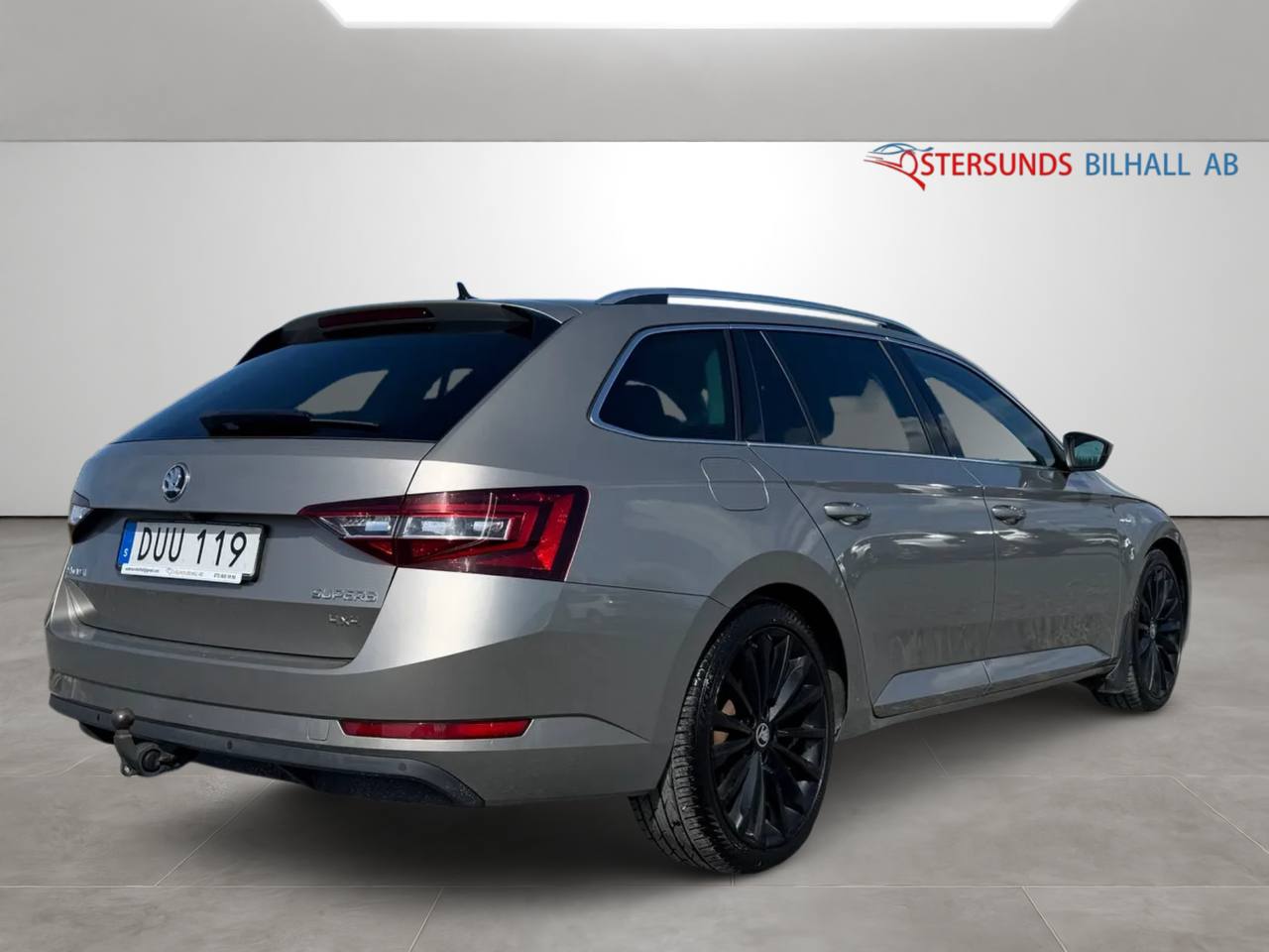 Skoda Superb Kombi 2.0 TDI 4x4 L&K Euro 6 Ny kamrem dragkrok kamera