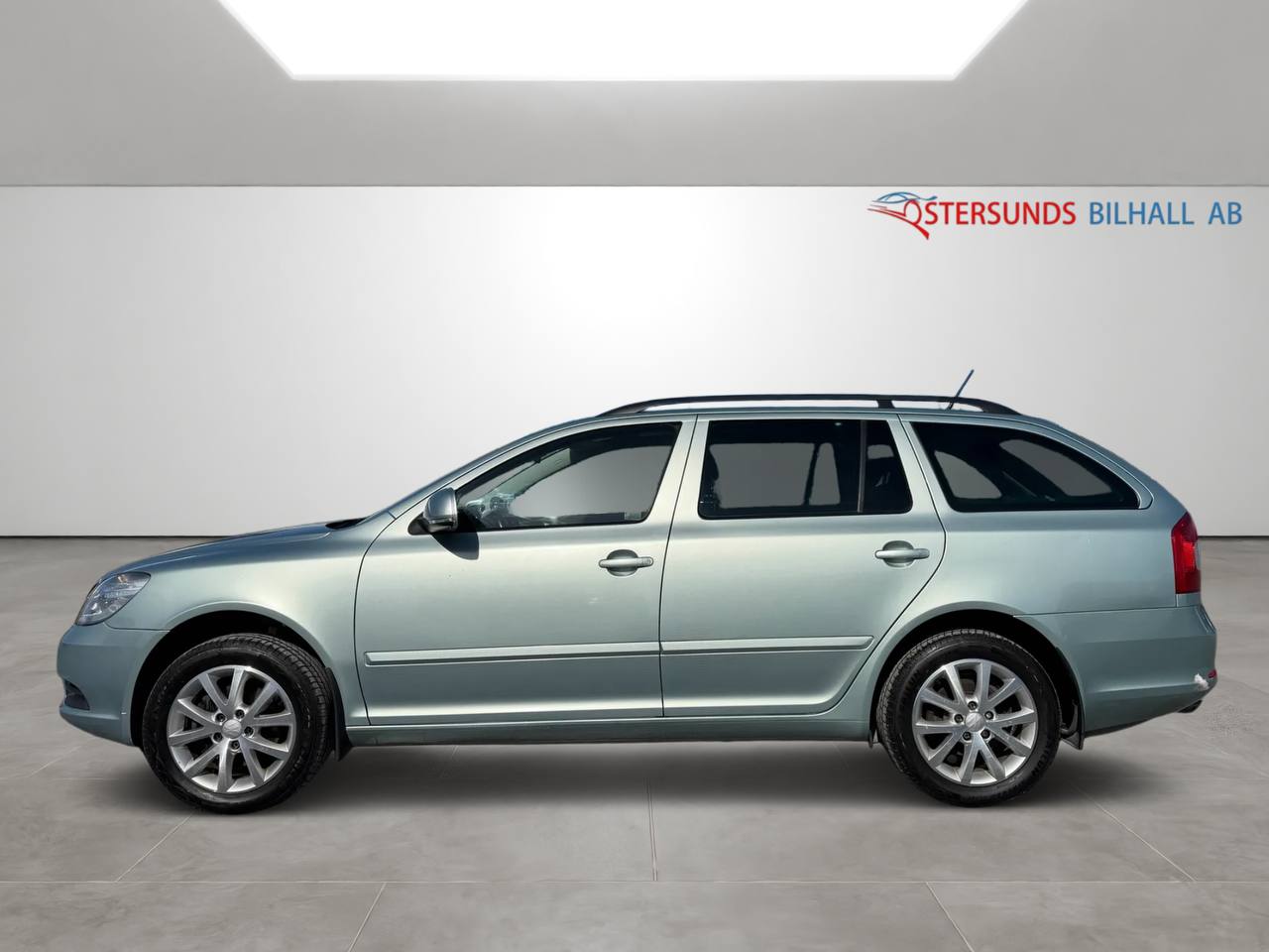 Skoda Octavia 1.8 4x4 Ambiente Euro 5, M-värm, Låga mil, Norrl. körd