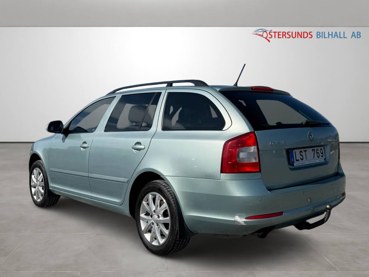 Skoda Octavia 1.8 4x4 Ambiente Euro 5, M-värm, Låga mil, Norrl. körd