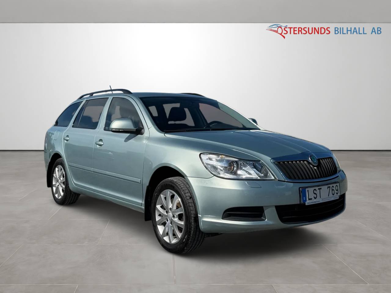 Skoda Octavia 1.8 4x4 Ambiente Euro 5, M-värm, Låga mil, Norrl. körd