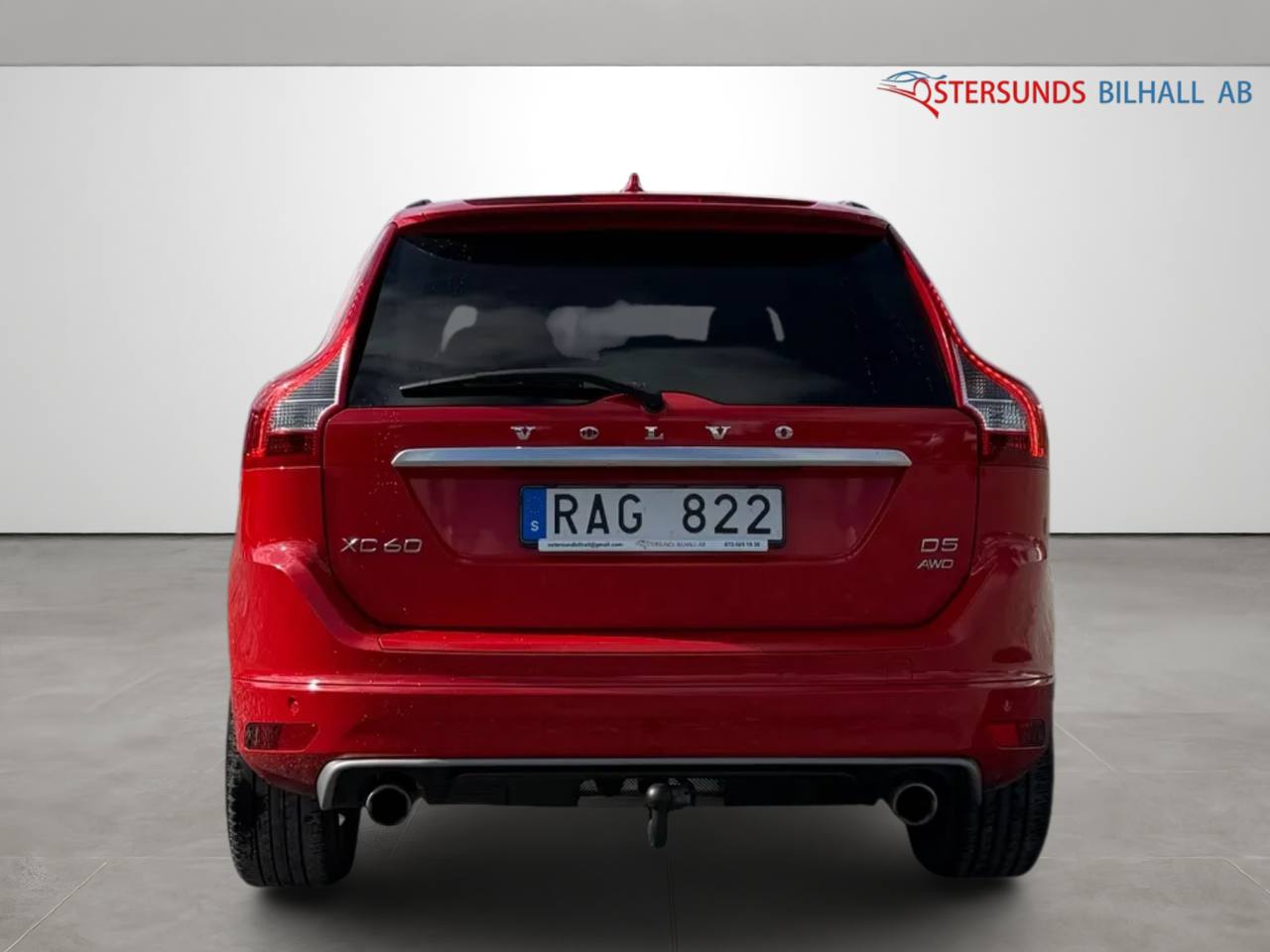 Volvo XC60 D5 AWD Geartronic R-Design Pano VOC Drag Navi