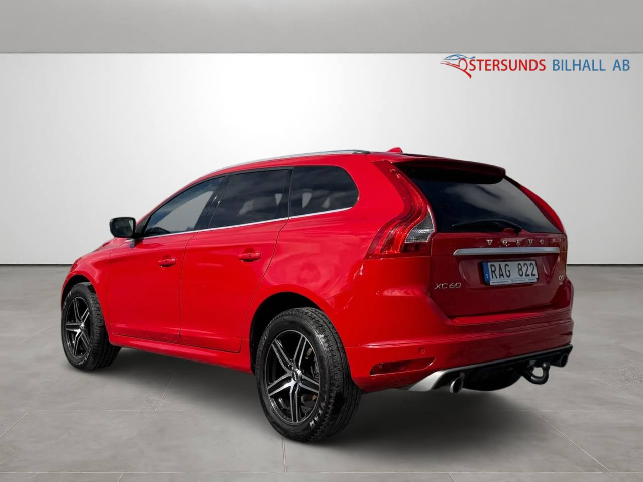 Volvo XC60 D5 AWD Geartronic R-Design Pano VOC Drag Navi