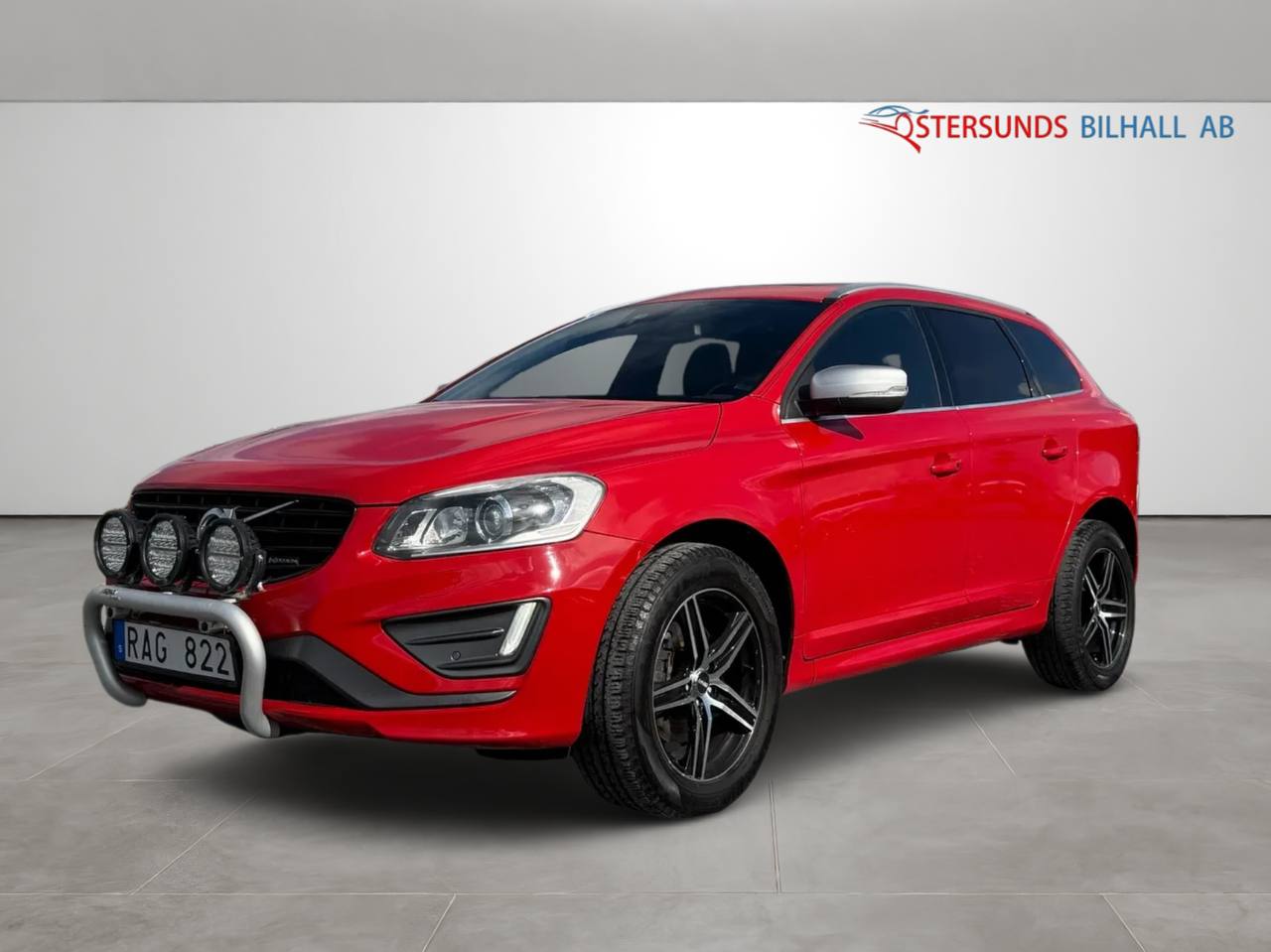 Volvo XC60 D5 AWD Geartronic R-Design Pano VOC Drag Navi