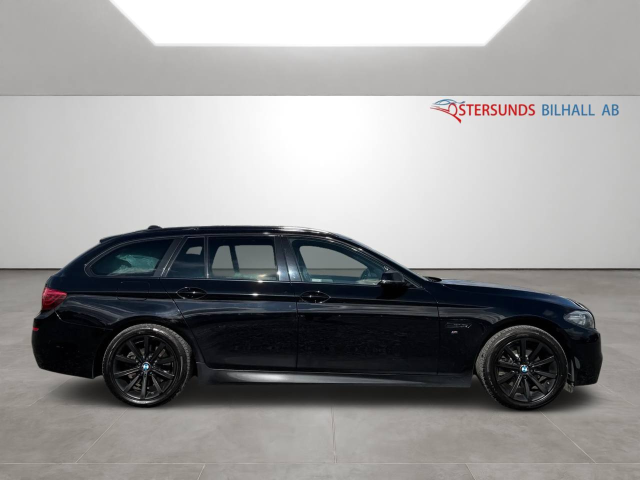 BMW 520d xDrive Touring Steptronic M Sport Pano D-värm