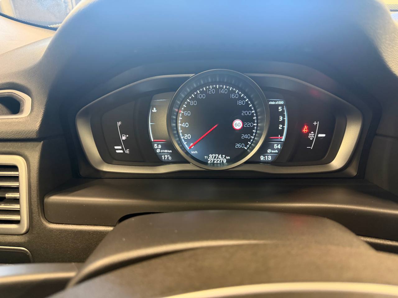 Volvo V70 D4 Classic Momentum Euro 6 VOC D-värm R-värm Nav Ledram