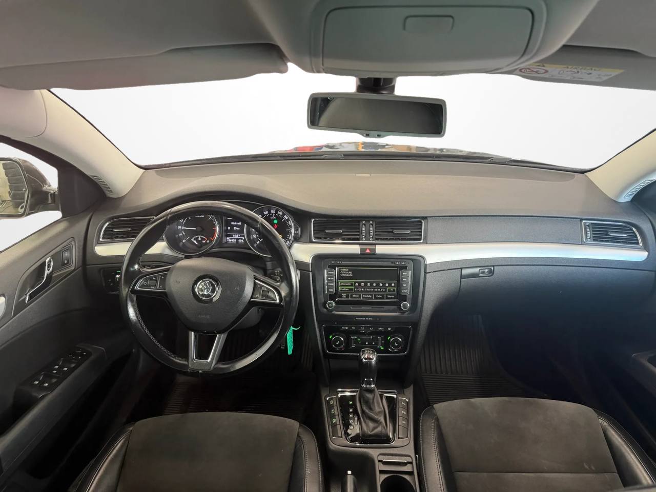 Skoda Superb Kombi 2.0 TDI 4x4 Elegance Navi D-Värm Drag