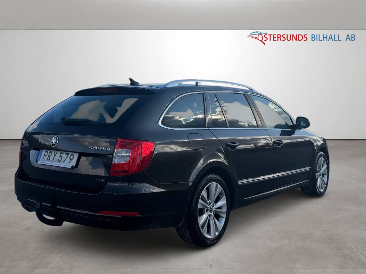 Skoda Superb Kombi 2.0 TDI 4x4 Elegance Navi D-Värm Drag