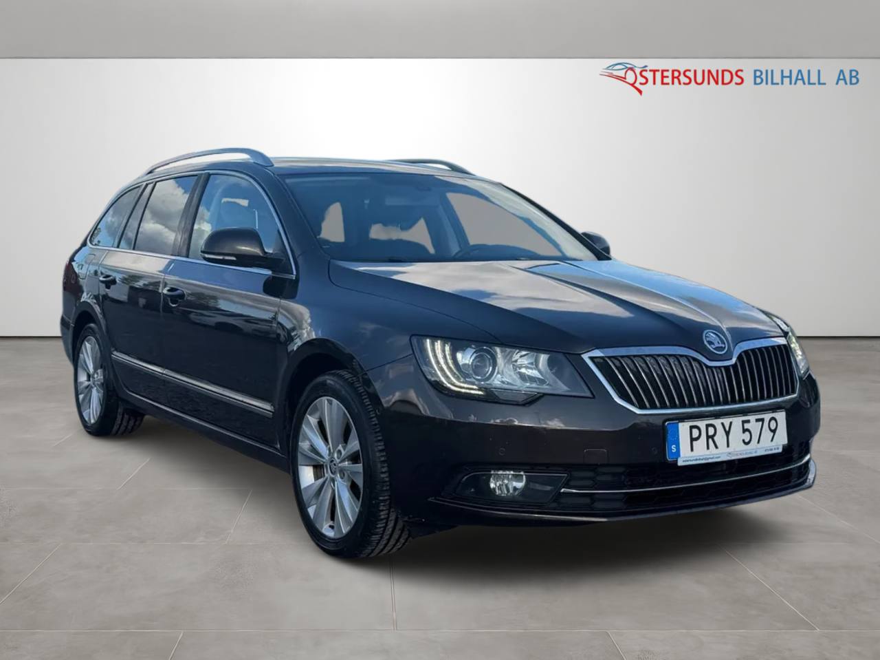 Skoda Superb Kombi 2.0 TDI 4x4 Elegance Navi D-Värm Drag