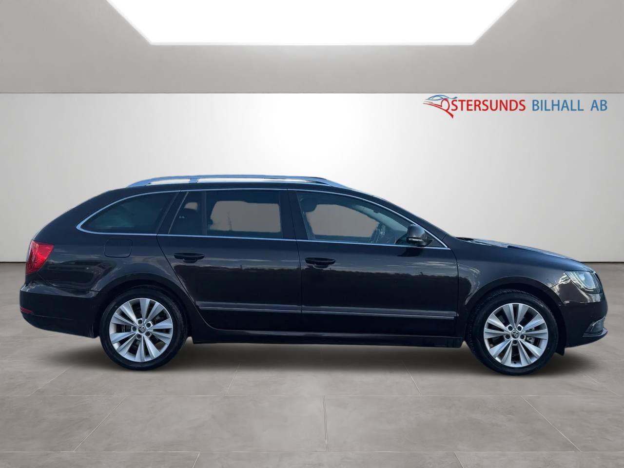 Skoda Superb Kombi 2.0 TDI 4x4 Elegance Navi D-Värm Drag