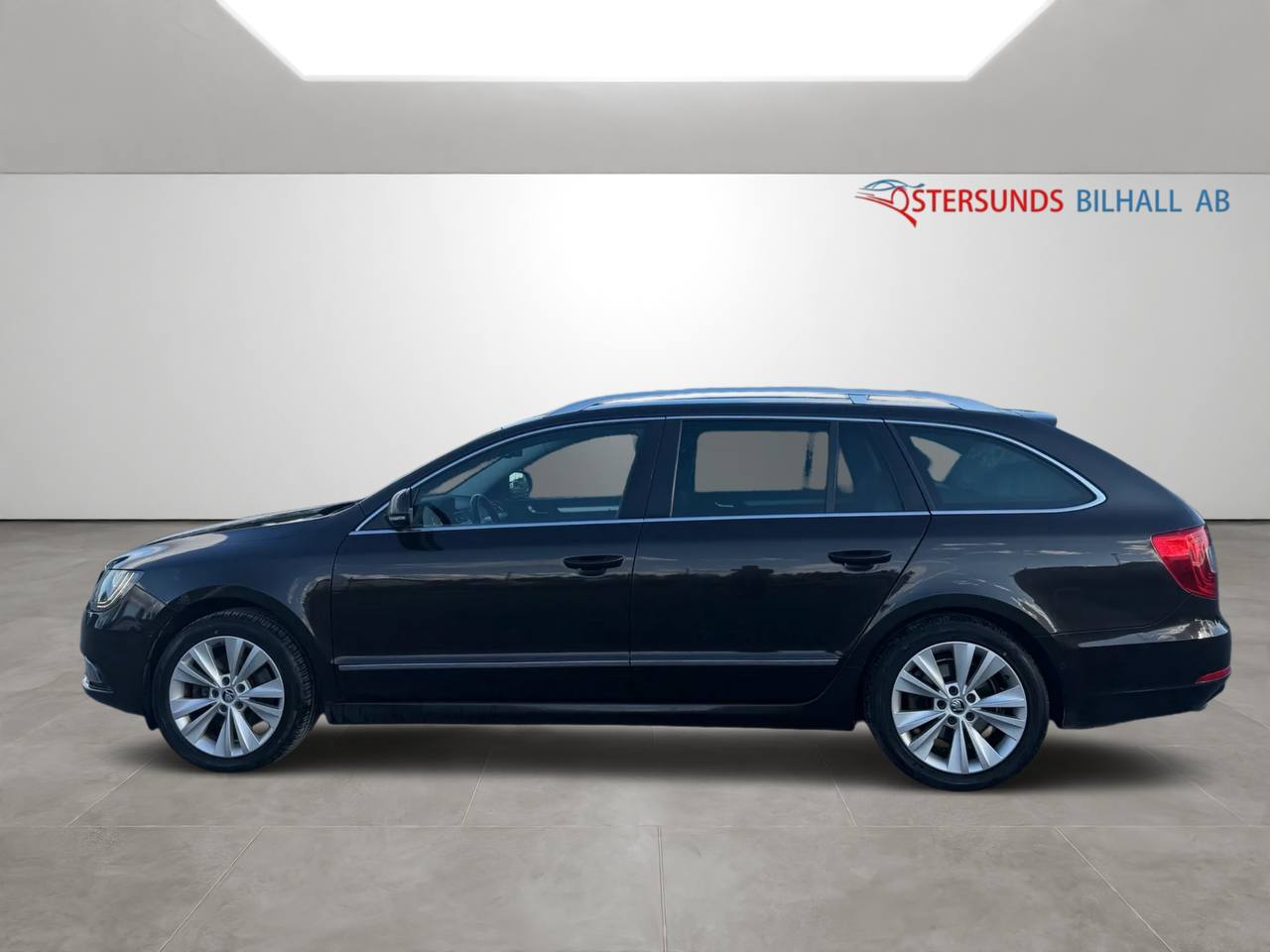 Skoda Superb Kombi 2.0 TDI 4x4 Elegance Navi D-Värm Drag