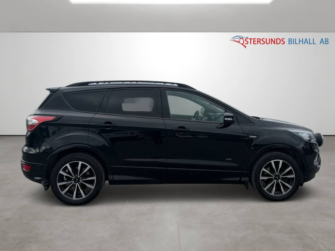 Ford Kuga 2.0 TDCi AWD ST-Line Euro 6 D-värm 1brukare Dragkrok