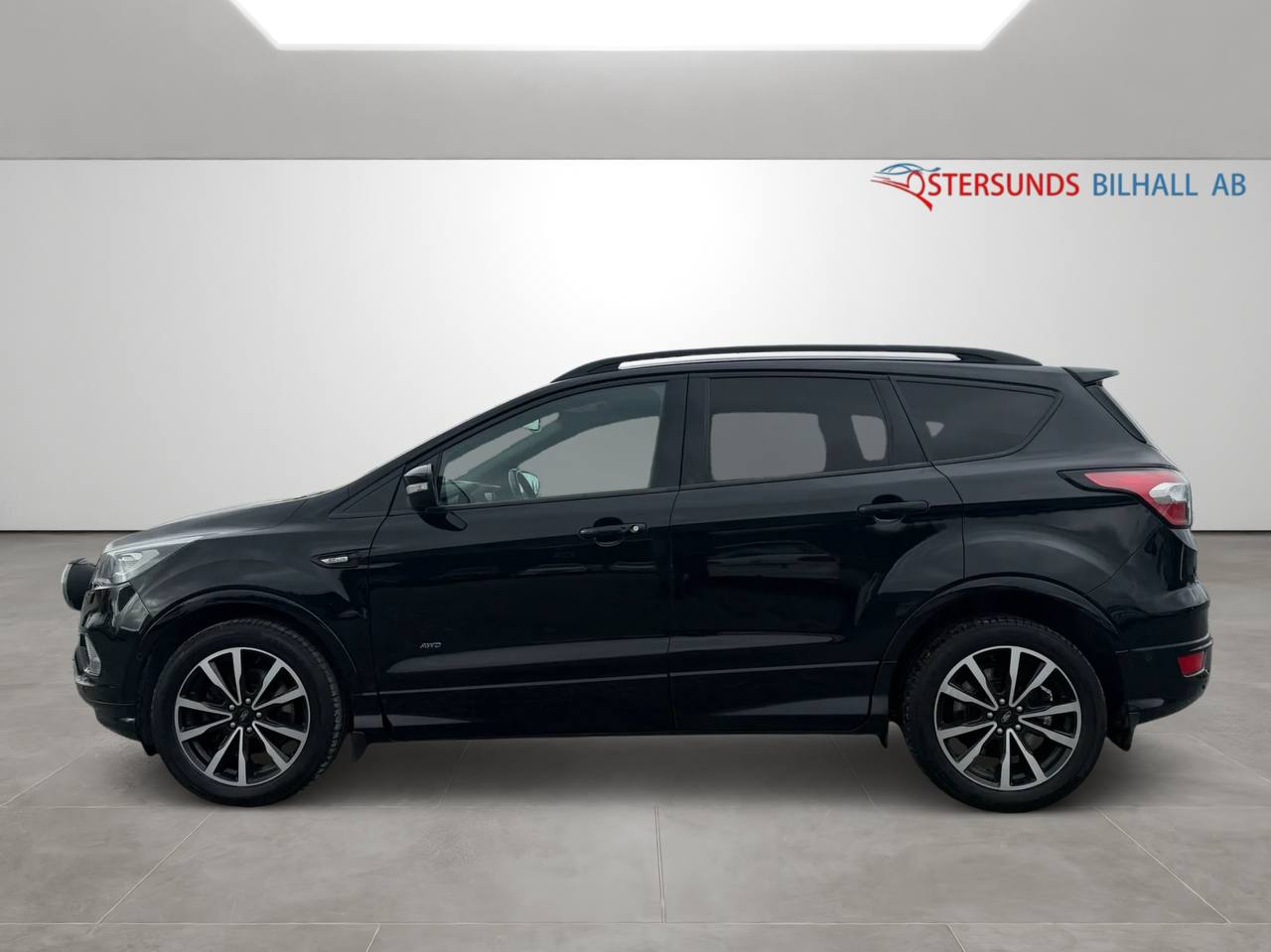 Ford Kuga 2.0 TDCi AWD ST-Line Euro 6 D-värm 1brukare Dragkrok