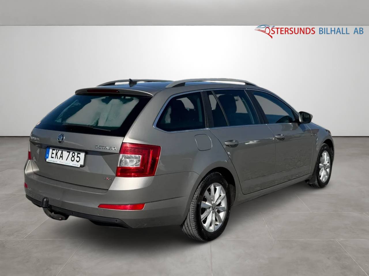 Skoda Octavia Kombi 1.6 TDI 4x4 Ambition Euro 5 M&D-värm Drag 1 brukare