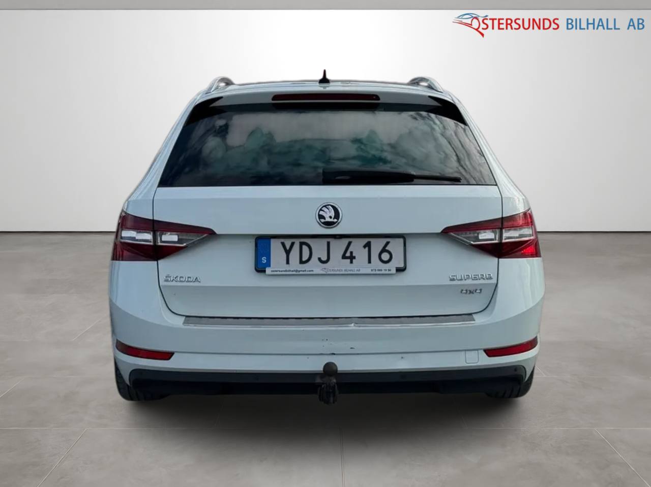 Skoda Superb Kombi 2.0 TDI 4x4 SCR L&K Euro 6 Ny kamrem Drag M-värm