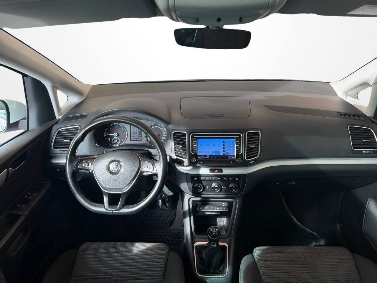 Volkswagen Sharan 7-seater 2.0 TDI 4Motion Base Euro 6 Pano D-värm Drag