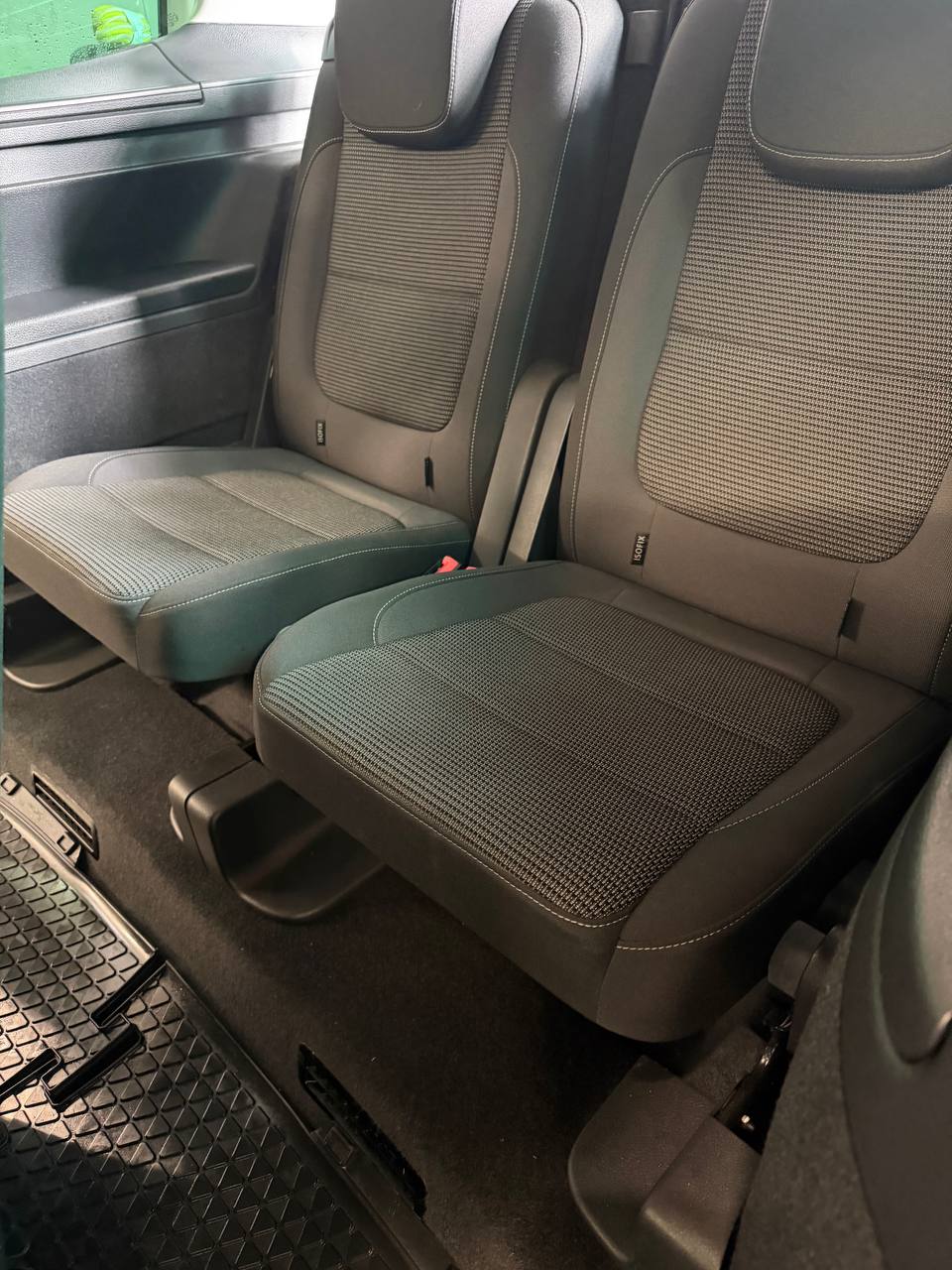Volkswagen Sharan 7-seater 2.0 TDI 4Motion Base Euro 6 Pano D-värm Drag