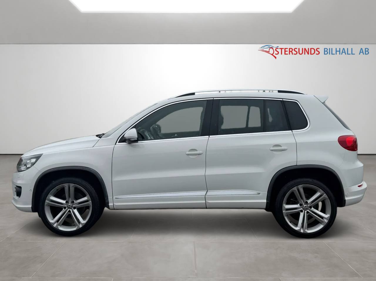 Volkswagen Tiguan 2.0 TDI 4Motion Sport & Style D-värm Pano 1bruk Drag