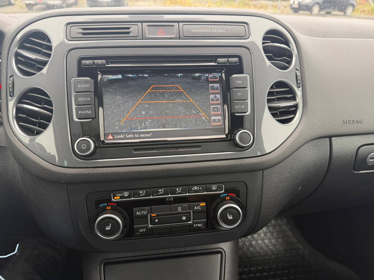 Volkswagen Tiguan 2.0 TDI 4Motion Sport & Style D-värm Pano 1bruk Drag