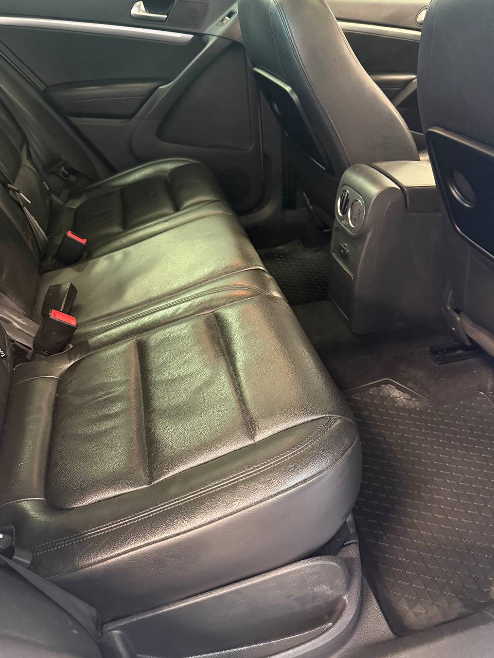 Volkswagen Tiguan 2.0 TDI 4Motion Sport & Style D-värm Pano 1bruk Drag