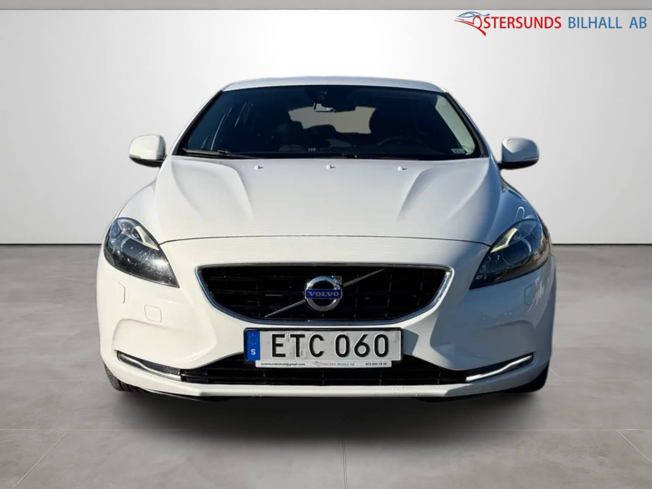 Volvo V40 D2 Momentum Euro 5 Drag D-värm Kamrem bytt Fullt-servad