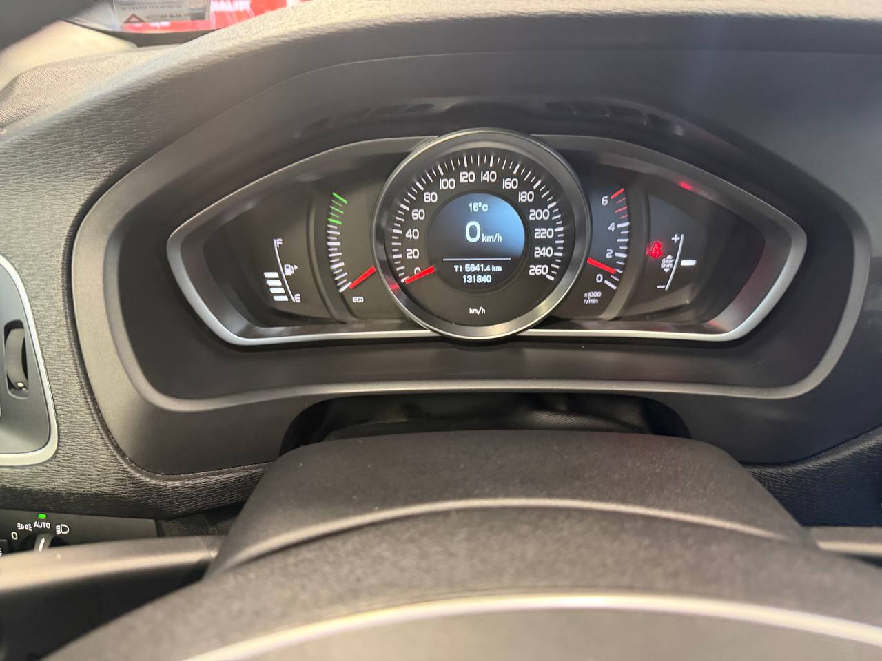 Volvo V40 D2 Momentum Euro 5 Drag D-värm Kamrem bytt Fullt-servad