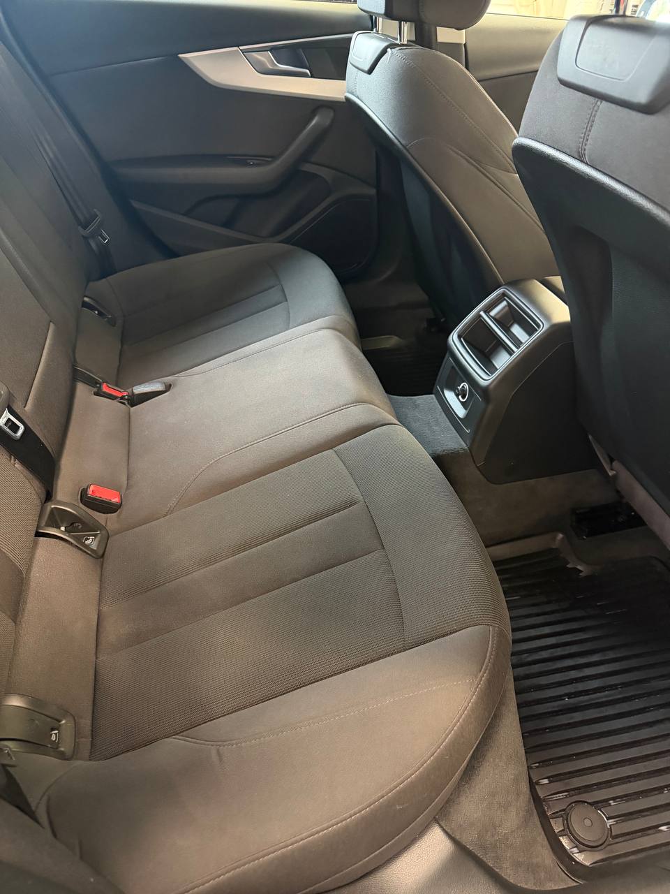 Audi A4 Avant 2.0 TDI quattro S Tronic D-värm Drag