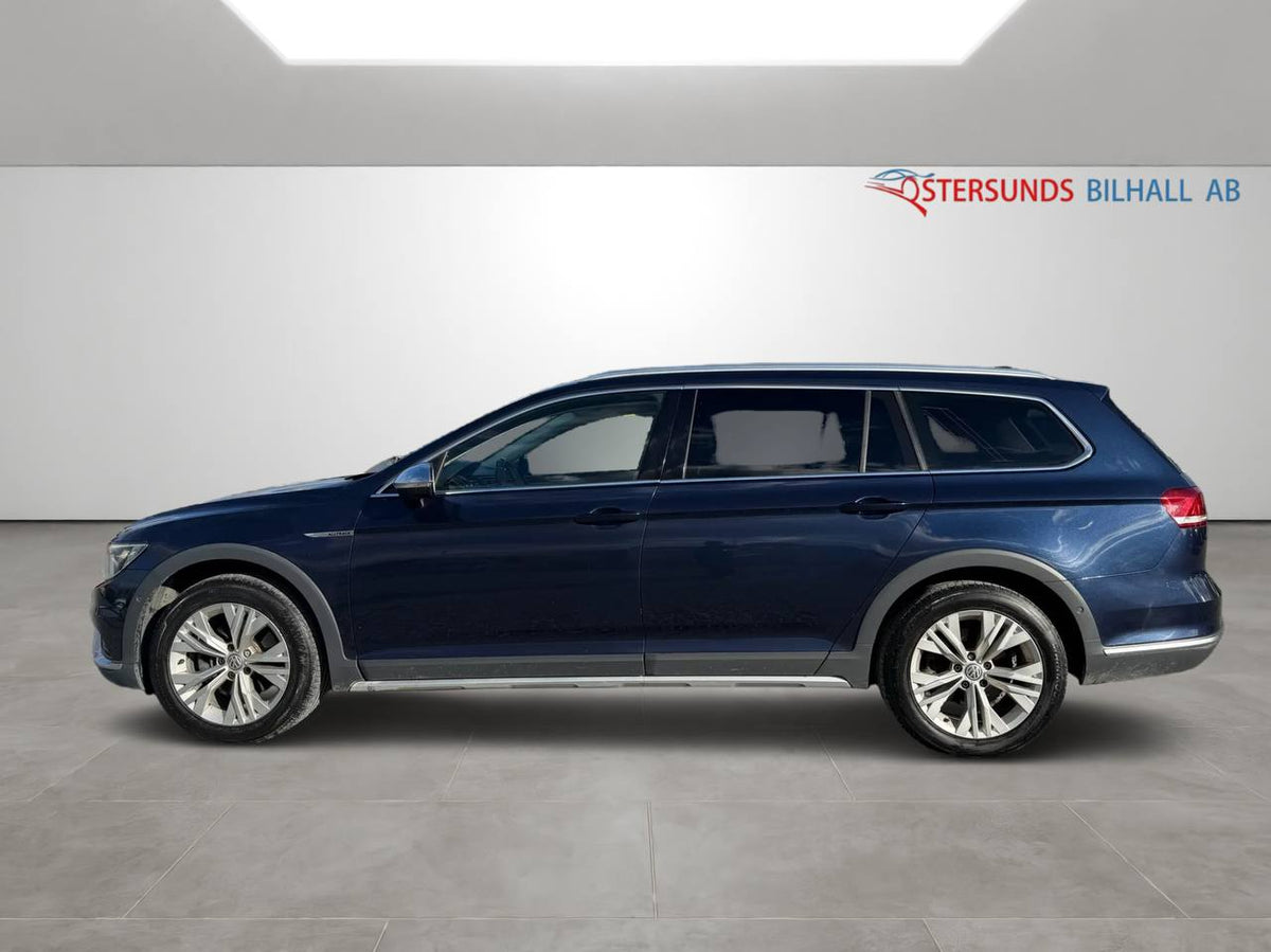 Volkswagen Passat Alltrack 2.0 TDI 4Motion Alltrack 360 Kamera Drag M-värm