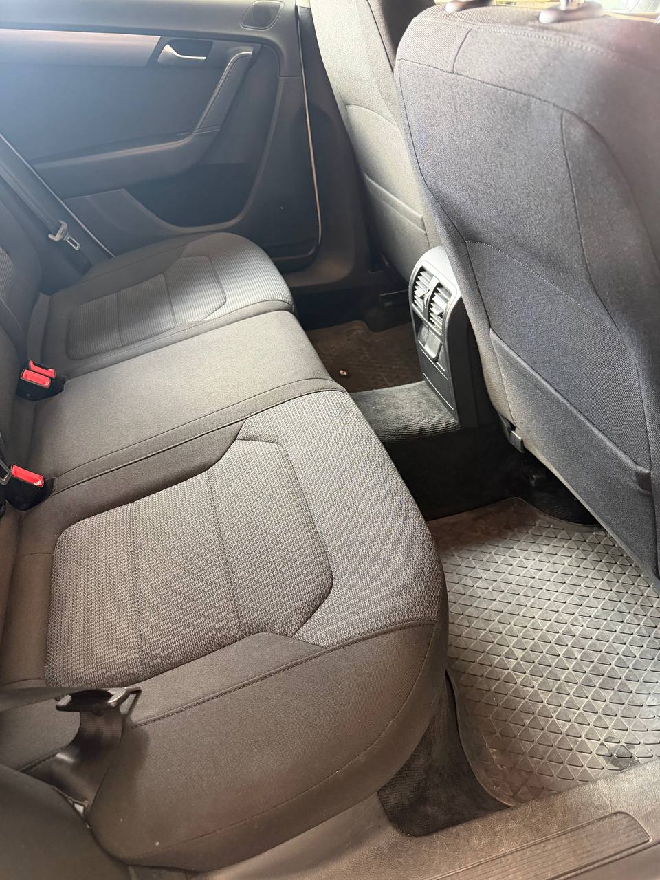Volkswagen Passat Variant 2.0 TDI DPF BMT 4M D-värm Ny Kamrem