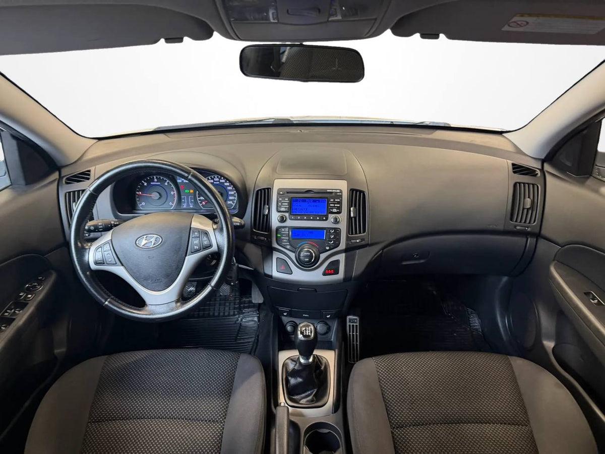 Hyundai i30 cw 1.6 CRDi Business Euro 5 M-värm SoV Fullt servad