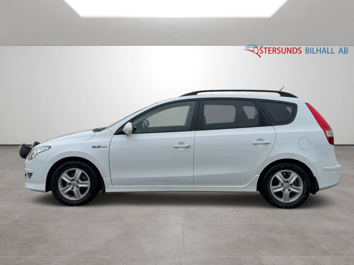Hyundai i30 cw 1.6 CRDi Business Euro 5 M-värm SoV Fullt servad