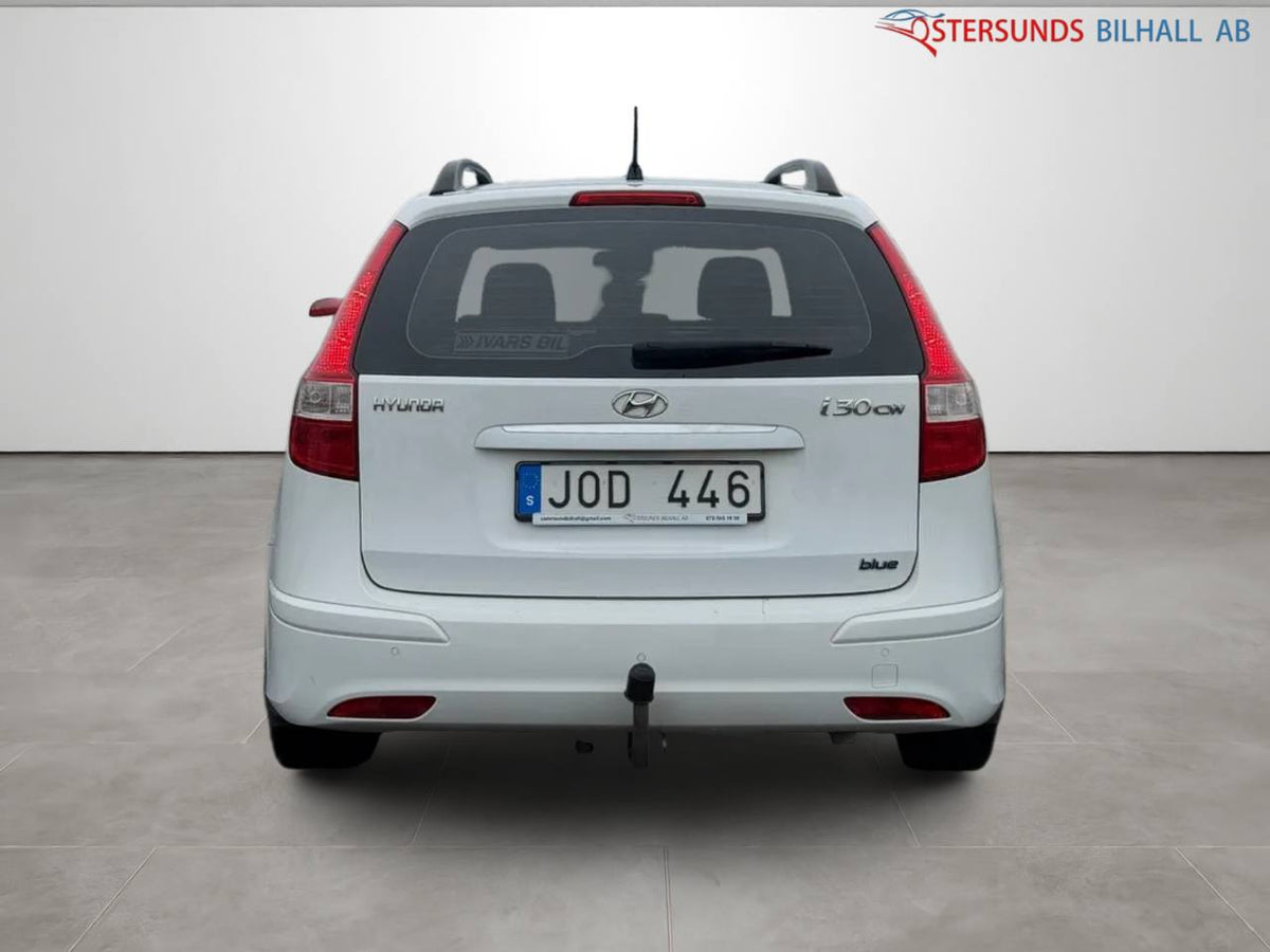 Hyundai i30 cw 1.6 CRDi Business Euro 5 M-värm SoV Fullt servad