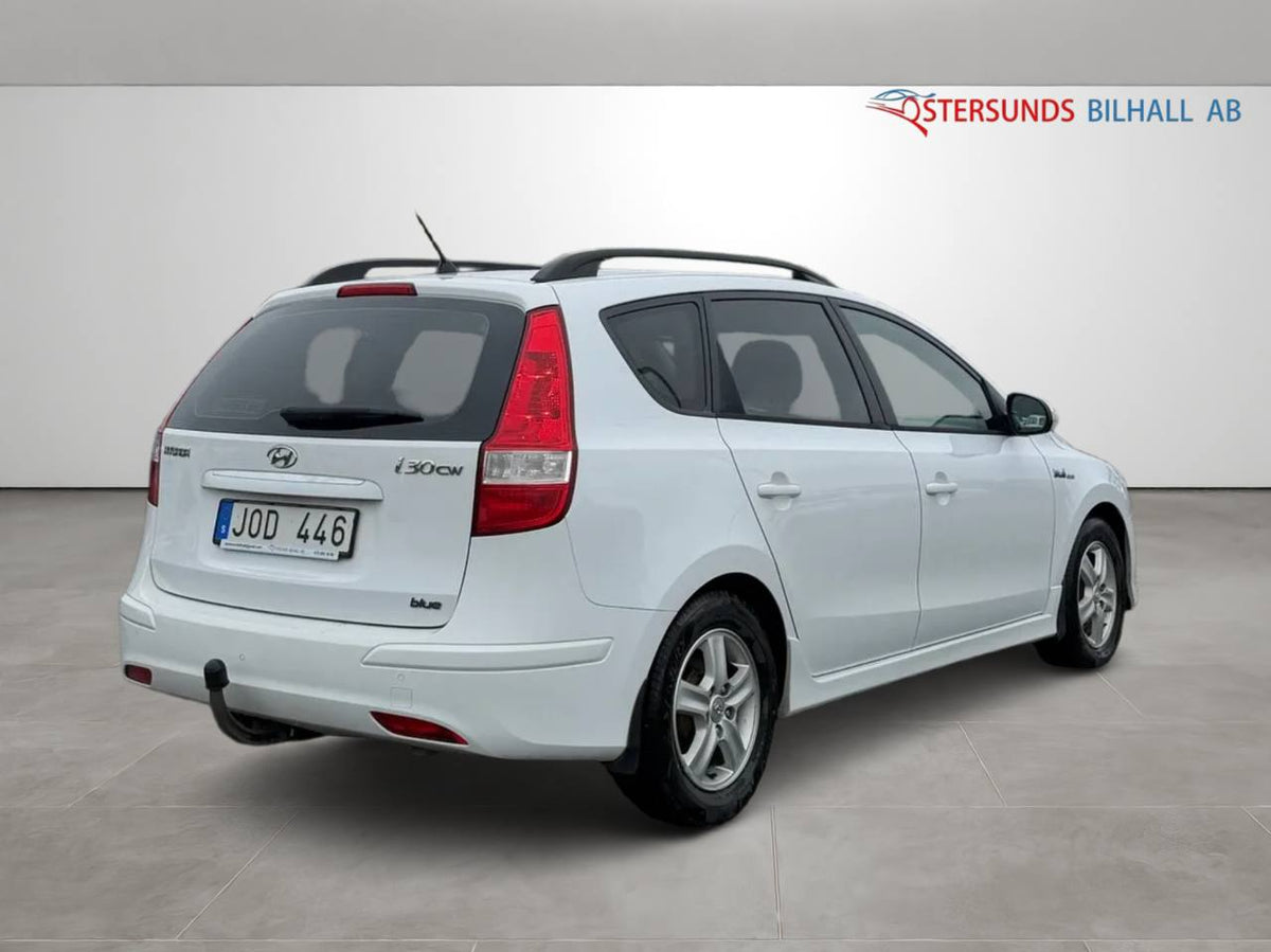 Hyundai i30 cw 1.6 CRDi Business Euro 5 M-värm SoV Fullt servad