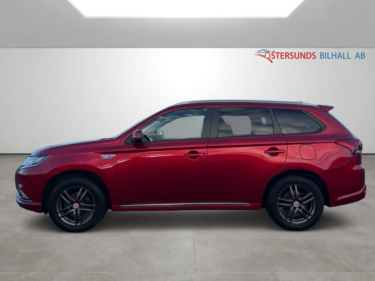 Mitsubishi Outlander PHEV CVT Fleet Edition|Drag|Kamera|Rattvärme|1brukare
