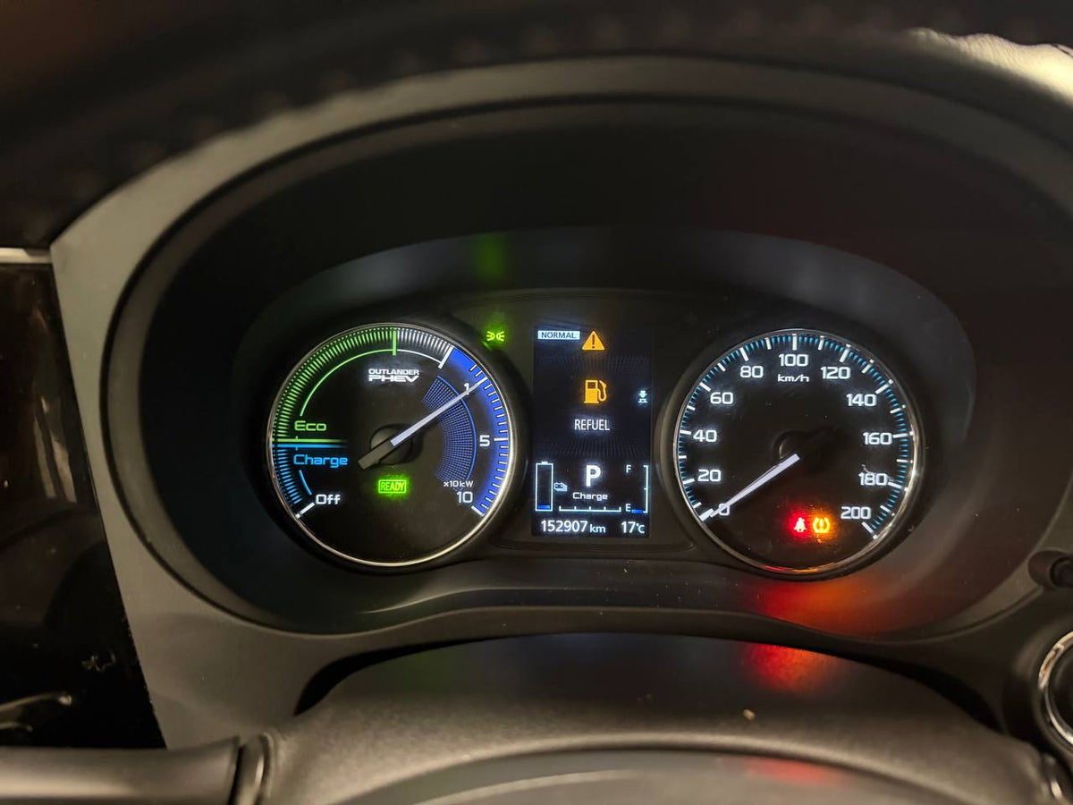 Mitsubishi Outlander PHEV CVT Fleet Edition|Drag|Kamera|Rattvärme|1brukare